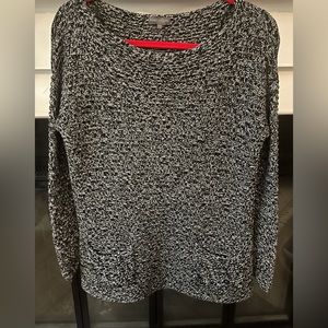 Vince Camuto women’s sweater size S.  Black and white.  EUC non smoking home.